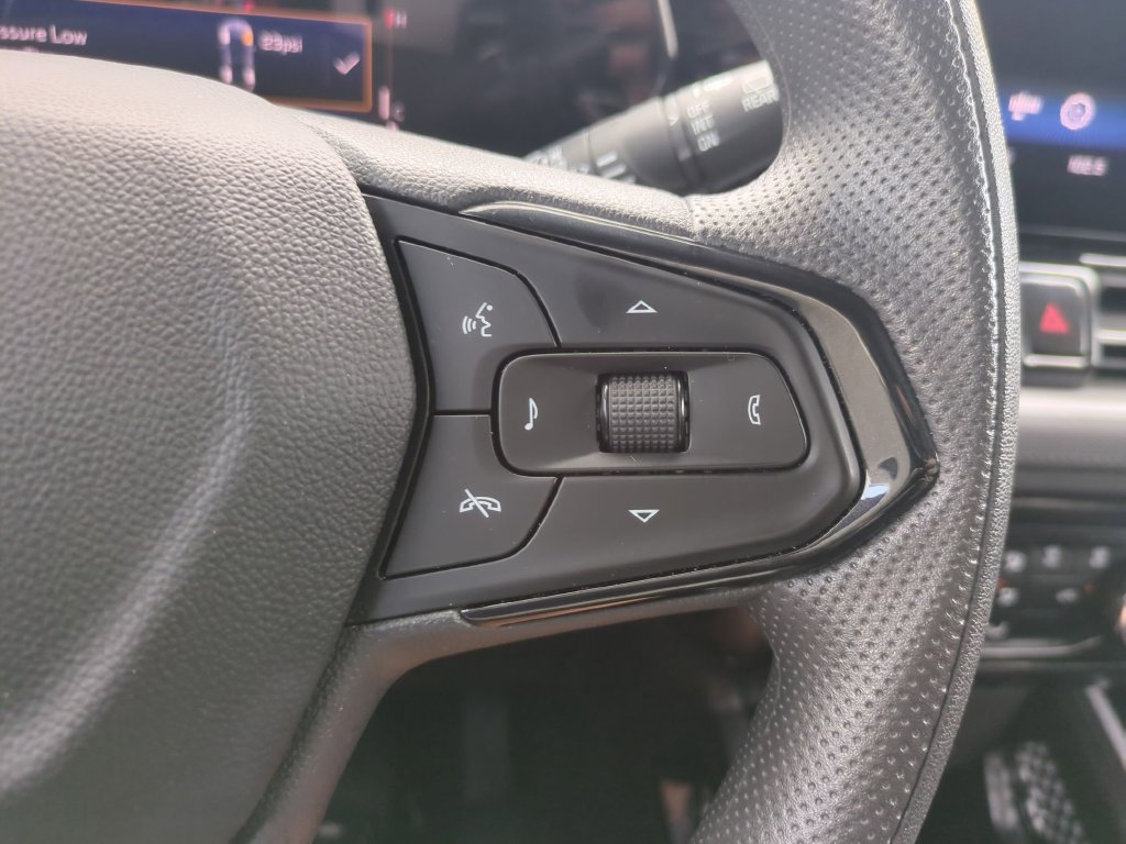 Used 2025 Chevrolet TrailBlazer LT AWD/4WD image 20