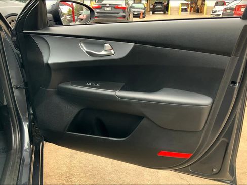 Certified 2023 Kia Forte LXS image 21