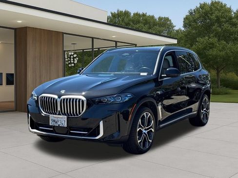 Certified 2025 BMW X5 xDrive40i w/ Premium Package AWD/4WD image 2