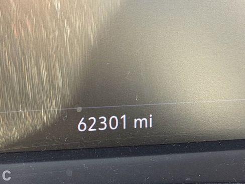 Used 2022 Cadillac XT4 Premium Luxury w/ Safety Alert Package image 7