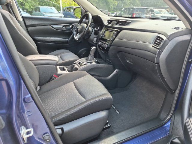 Used 2020 Nissan Rogue SV w/ Premium Package FWD image 26