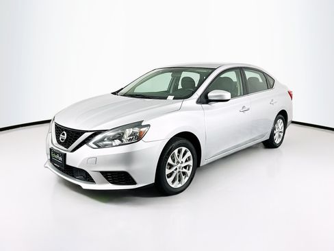 Used 2019 Nissan Sentra SV FWD image 3