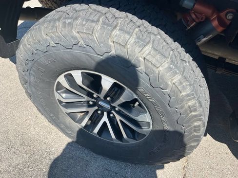 Used 2019 Ford F150 Raptor w/ Equipment Group 802A Luxury AWD/4WD image 21