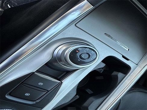 Used 2022 Ford Explorer XLT w/ Equipment Group 202A image 27