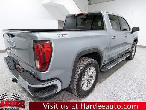 Used 2024 GMC Sierra 1500 SLE w/ Preferred Package image 5
