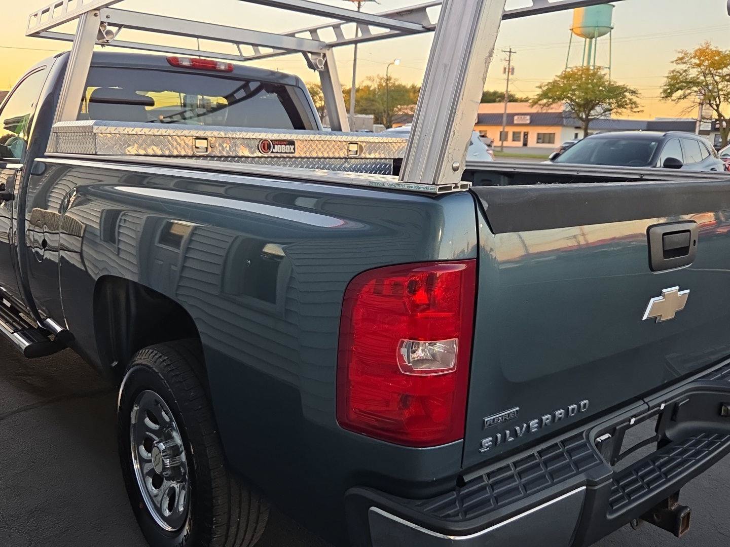 Used 2008 Chevrolet Silverado 1500 LT w/ EZ-Lift Tailgate Package RWD image 7