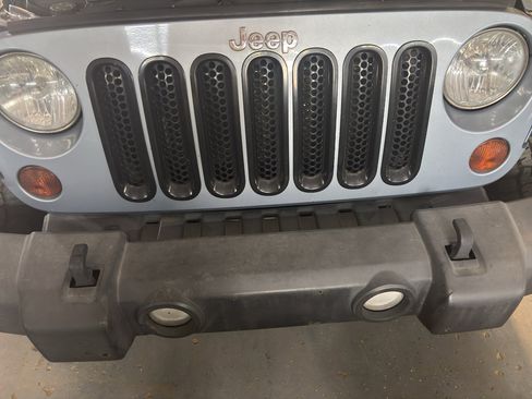 Used 2012 Jeep Wrangler Sahara AWD/4WD image 7