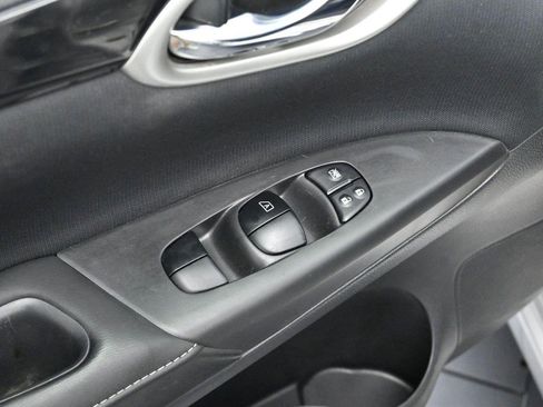 Used 2019 Nissan Sentra SV FWD image 10