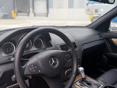 Used 2010 Mercedes-Benz C 350 Sport image 11