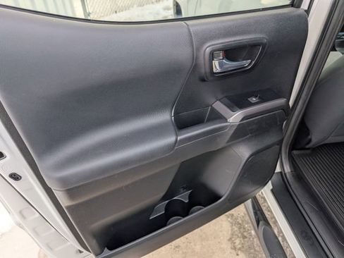 Used 2023 Toyota Tacoma TRD Sport w/ Technology Package image 21