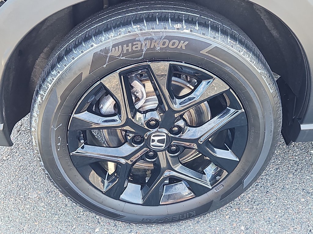 Certified 2025 Honda HR-V Sport image 9