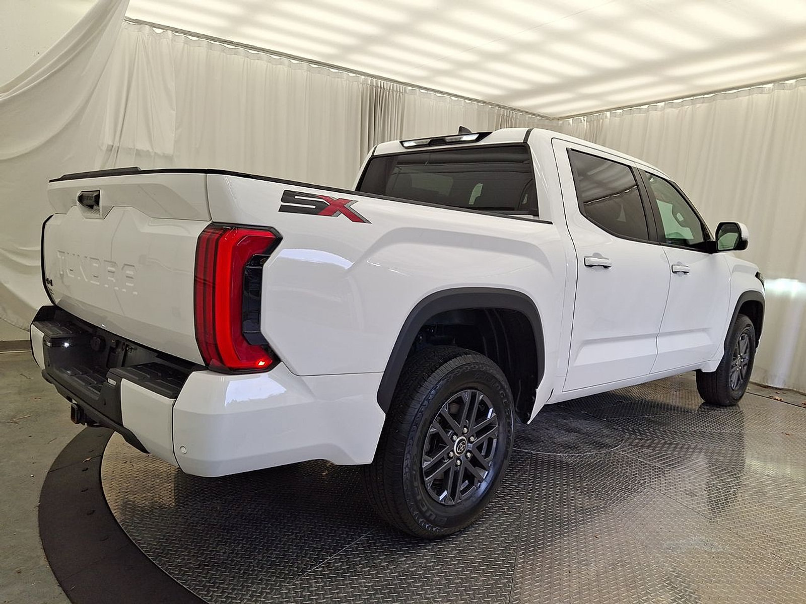 Used 2024 Toyota Tundra SR5 w/ SR5 Convenience Package AWD/4WD image 28