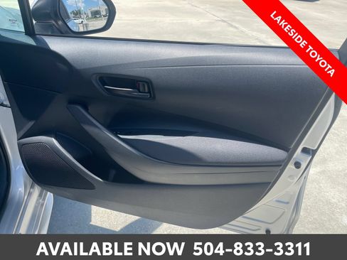 Used 2025 Toyota Corolla LE FWD image 17