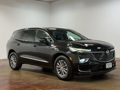 Used 2023 Buick Enclave Essence AWD/4WD image 22