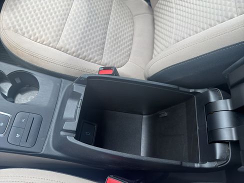 Used 2020 Ford Escape SE FWD image 32