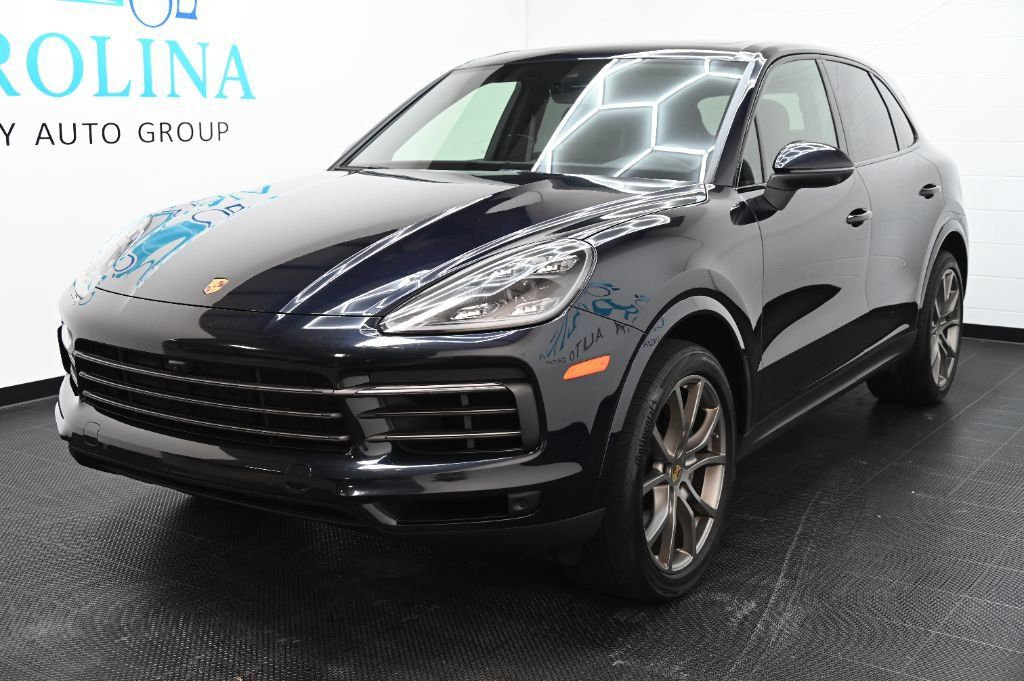 Used 2023 Porsche Cayenne S Platinum AWD/4WD image 6