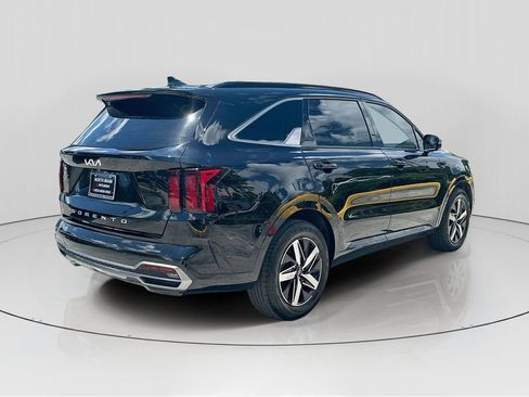 Used 2022 Kia Sorento S FWD image 7