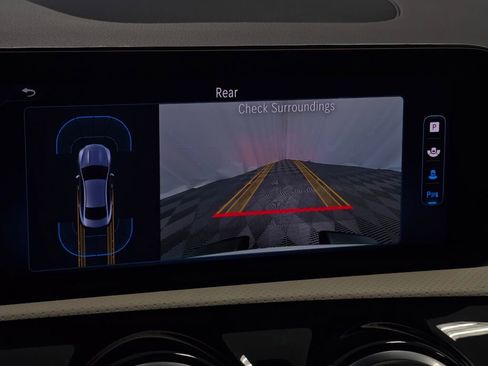 Used 2025 Mercedes-Benz CLA 250 4MATIC image 38