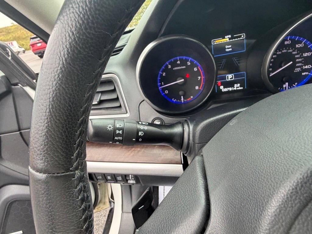 Used 2017 Subaru Outback 2.5i Limited AWD/4WD image 38