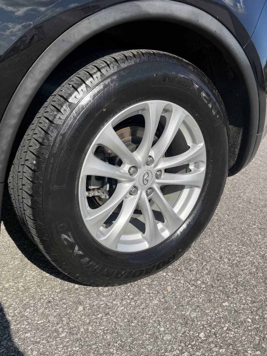 Used 2014 INFINITI QX70 2WD w/ Premium Package image 28
