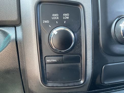 Used 2013 RAM 1500 Express image 33