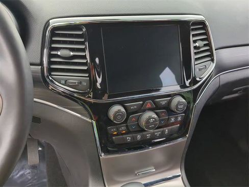 Certified 2021 Jeep Grand Cherokee Limited AWD/4WD image 30