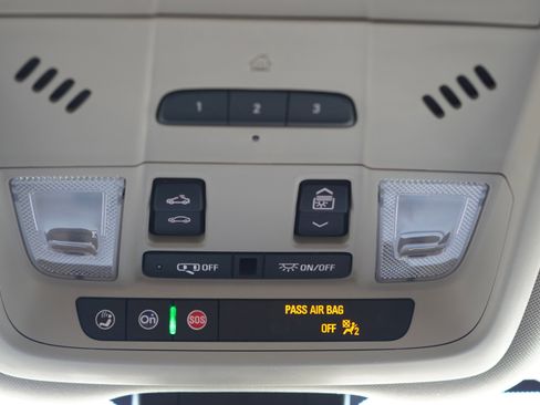 Used 2024 GMC Terrain Denali w/ Denali Premium Package image 47