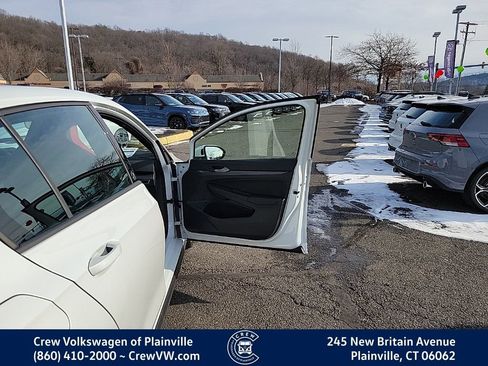 New 2025 Volkswagen GTI Autobahn image 40