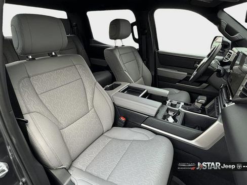 Used 2025 Toyota Tundra Limited image 12