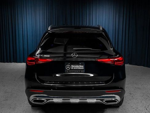 New 2026 Mercedes-Benz GLC 300 image 8