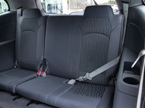 Used 2016 Chevrolet Traverse LT w/ Style and Technology Package image 39