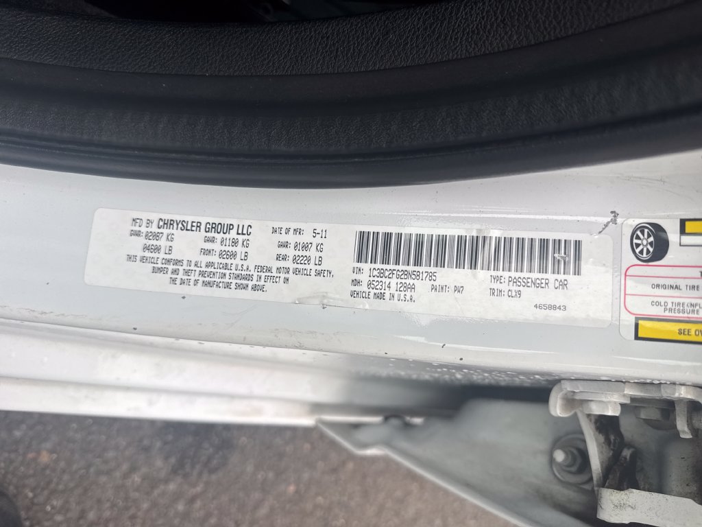 Used 2011 Chrysler 200 Limited FWD image 31