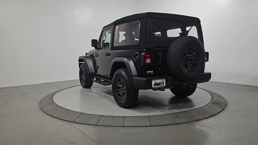 Used 2024 Jeep Wrangler Sport AWD/4WD image 3
