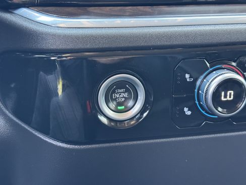 Certified 2024 GMC Sierra 1500 SLT image 30