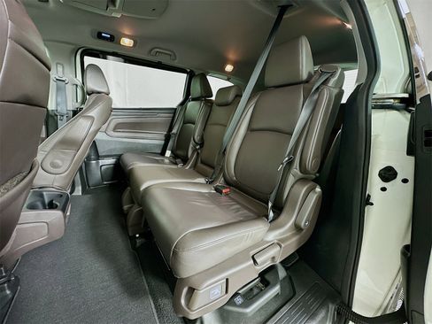 Used 2018 Honda Odyssey Touring image 25