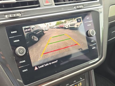 Used 2023 Volkswagen Tiguan SE image 26