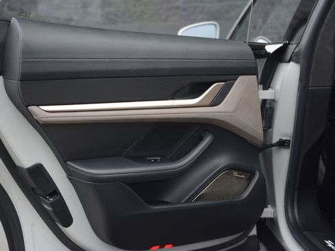 Certified 2021 Porsche Taycan Turbo S AWD/4WD image 29