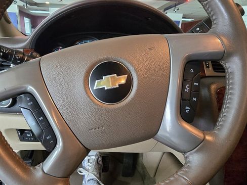 Used 2014 Chevrolet Suburban LS w/ All-Star Edition AWD/4WD image 26