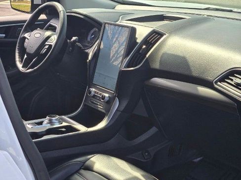 Certified 2024 Ford Edge SEL AWD/4WD image 9