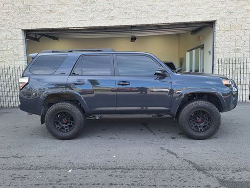 Used 2024 Toyota 4Runner SR5 Premium image 5
