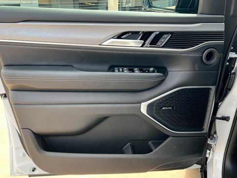 New 2026 Jeep Grand Wagoneer 4WD image 14