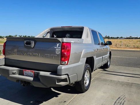 Used 2002 Chevrolet Avalanche 2WD w/ Convenience Pkg image 7