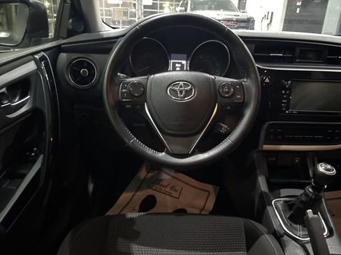 Used 2018 Toyota Corolla iM w/ Carpet Mat Package (TMS) FWD image 29
