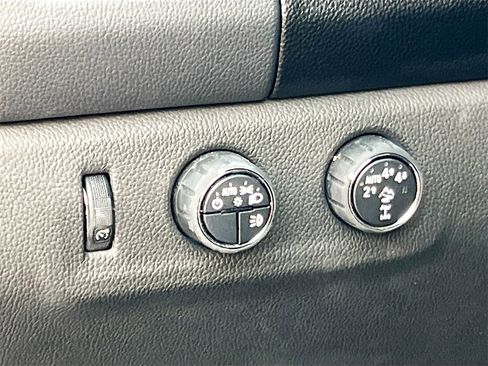 Used 2022 Chevrolet Colorado ZR2 w/ ZR2 Dusk Special Edition image 10