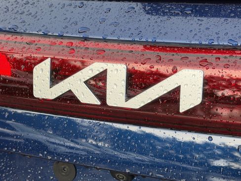 Certified 2025 Kia Seltos EX AWD/4WD image 47