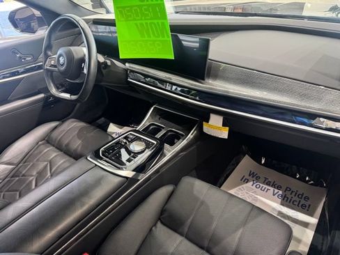 Certified 2024 BMW i7 xDrive60 RWD image 10