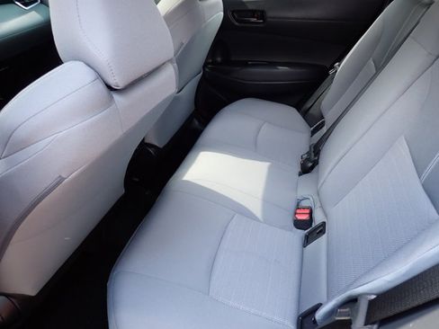 Used 2025 Toyota Corolla Cross AWD Hybrid w/ Moonroof Package image 9