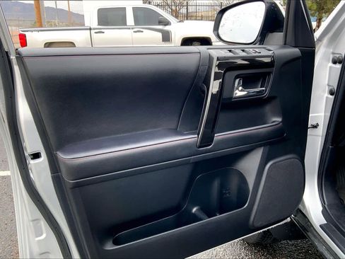 Certified 2023 Toyota 4Runner TRD Off-Road Premium image 21