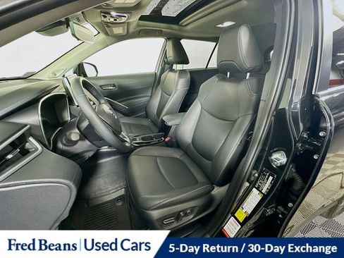Used 2025 Toyota Corolla Cross XLE w/ Convenience Package AWD/4WD image 23
