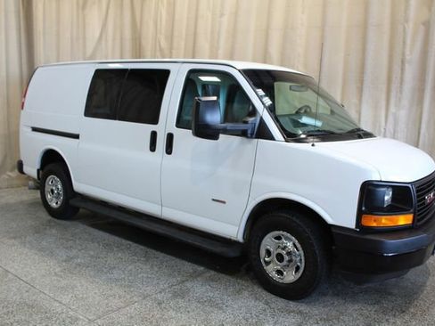 Used 2014 GMC Savana 3500 image 1